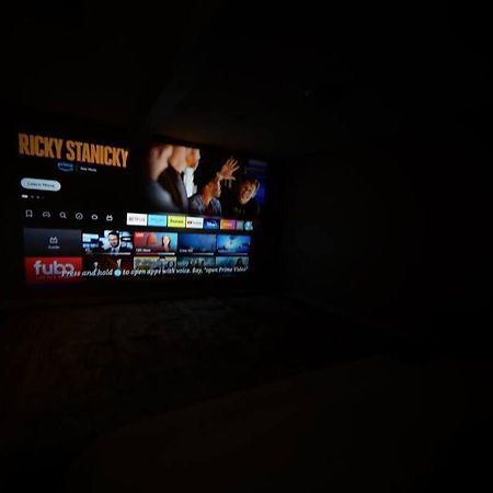Brand New Cozy Modern Bungalow W/Hot Tub+Movieroom 7 Min From Uptown Charlotte Eksteriør bilde