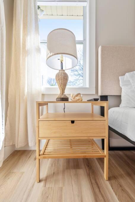 Brand New Cozy Modern Bungalow W/Hot Tub+Movieroom 7 Min From Uptown Charlotte Eksteriør bilde